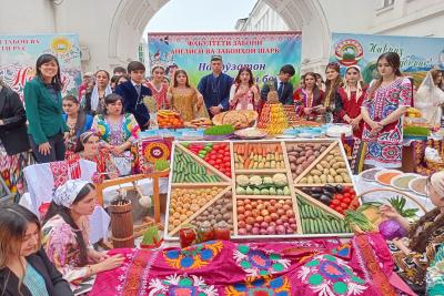The haft-sin table displays elaborately show 7 items beginning with the "s' sound and 7 beginning with the "sh" sound, all symbolizing various well wishes for the new year.